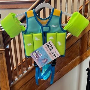 AEOCOO Kids Swim Vest NWT Size Medium 2-5 Years